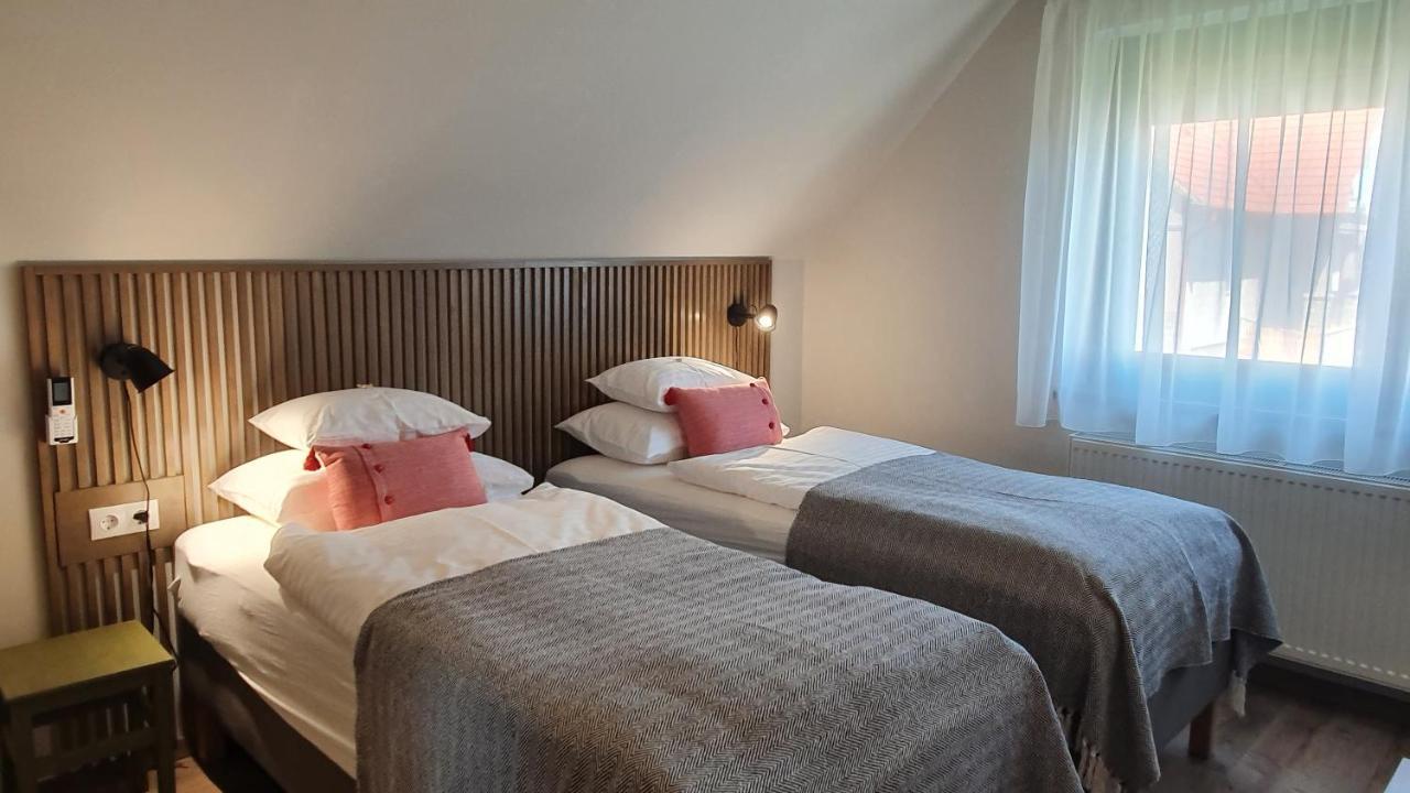 Relax Balaton Apartmanok Balatonfüred Eksteriør billede