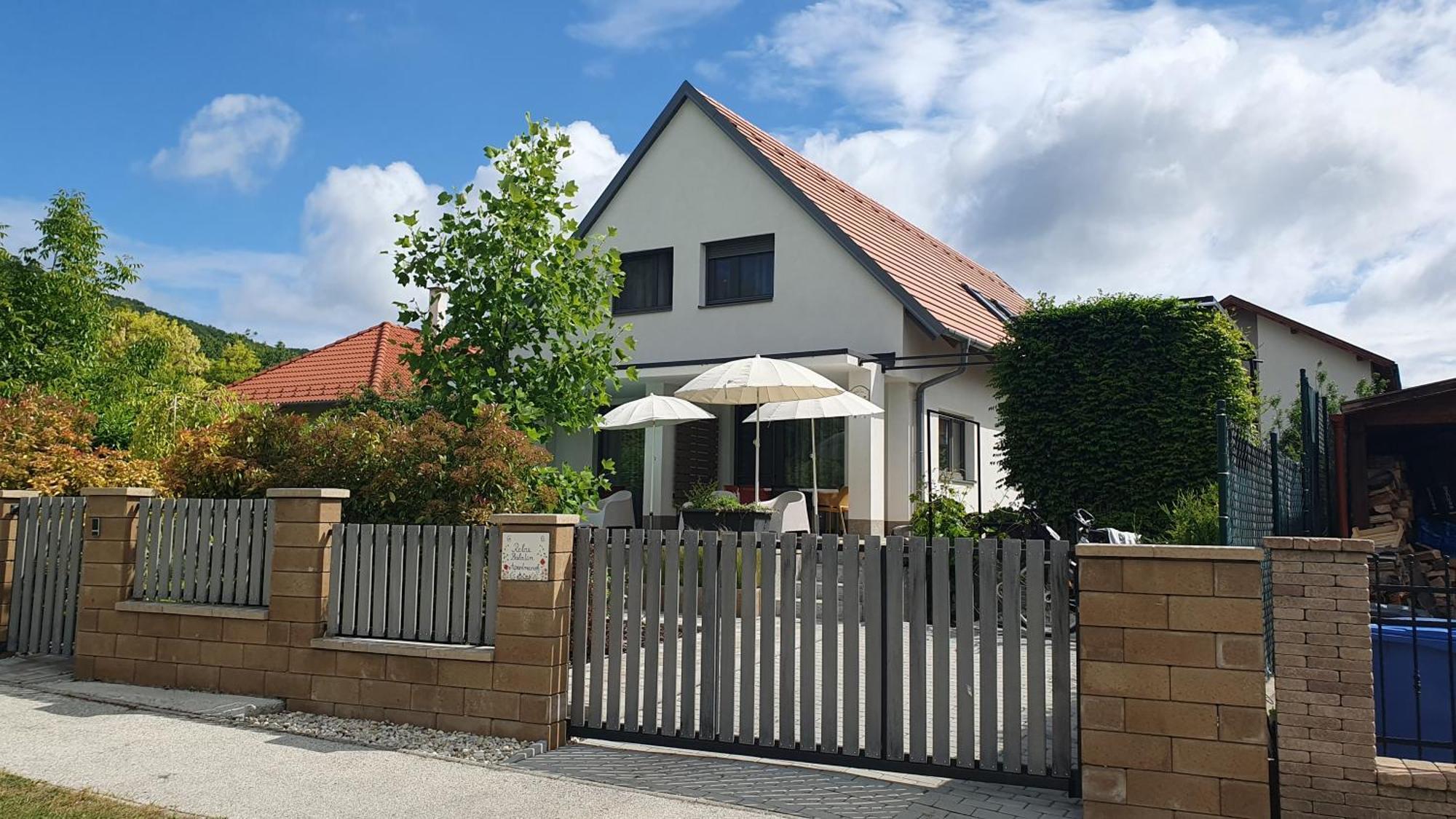 Relax Balaton Apartmanok Balatonfüred Eksteriør billede